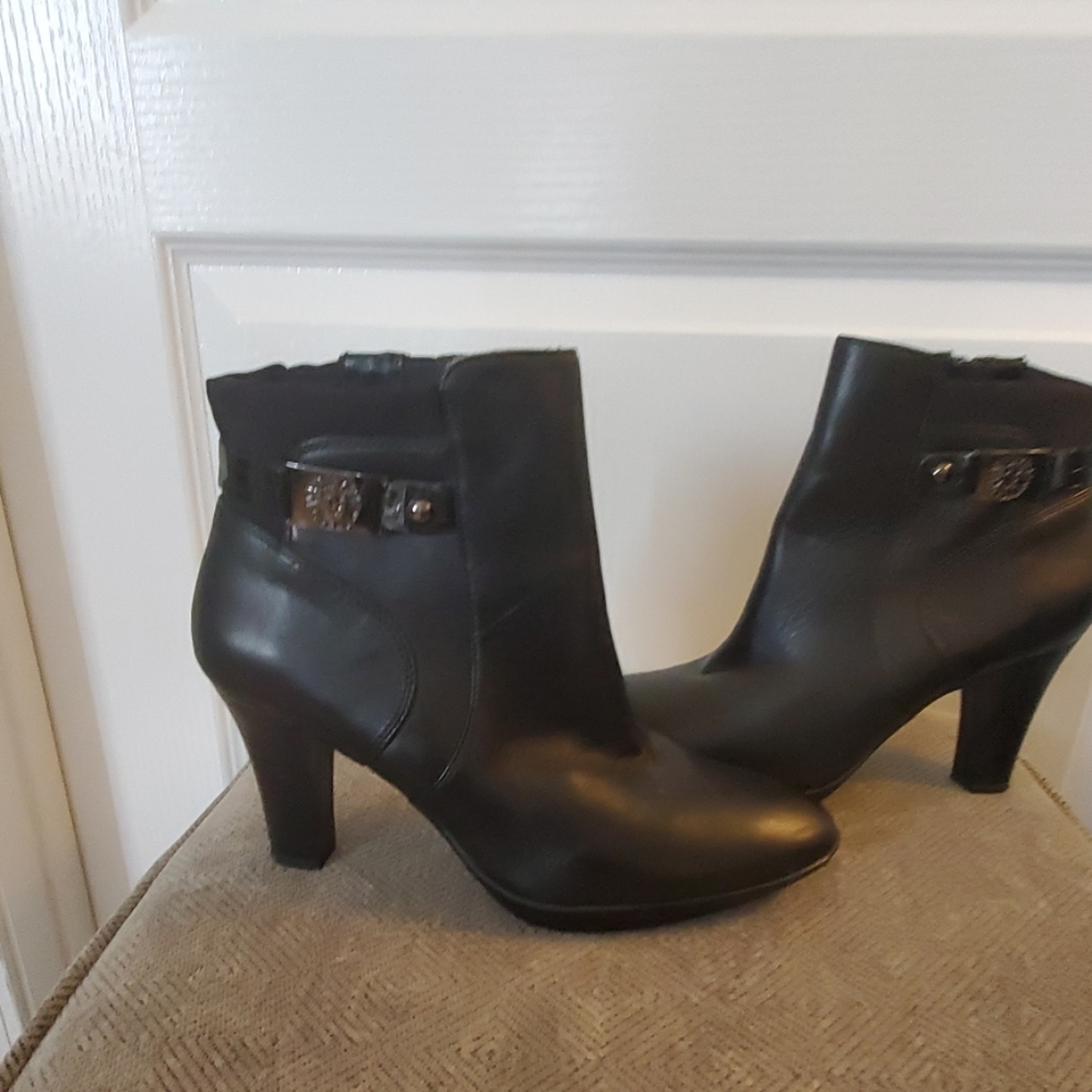 Ankle boots
